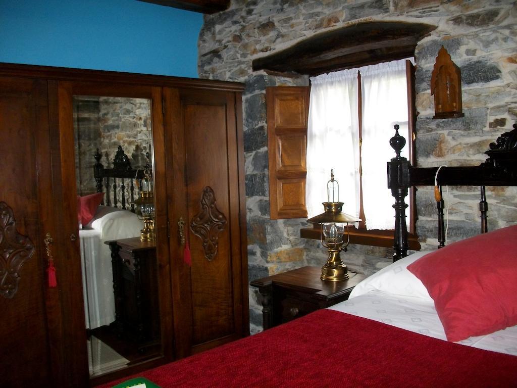 Casa De Aldea Los Glayus Vendégház Luarca Szoba fotó